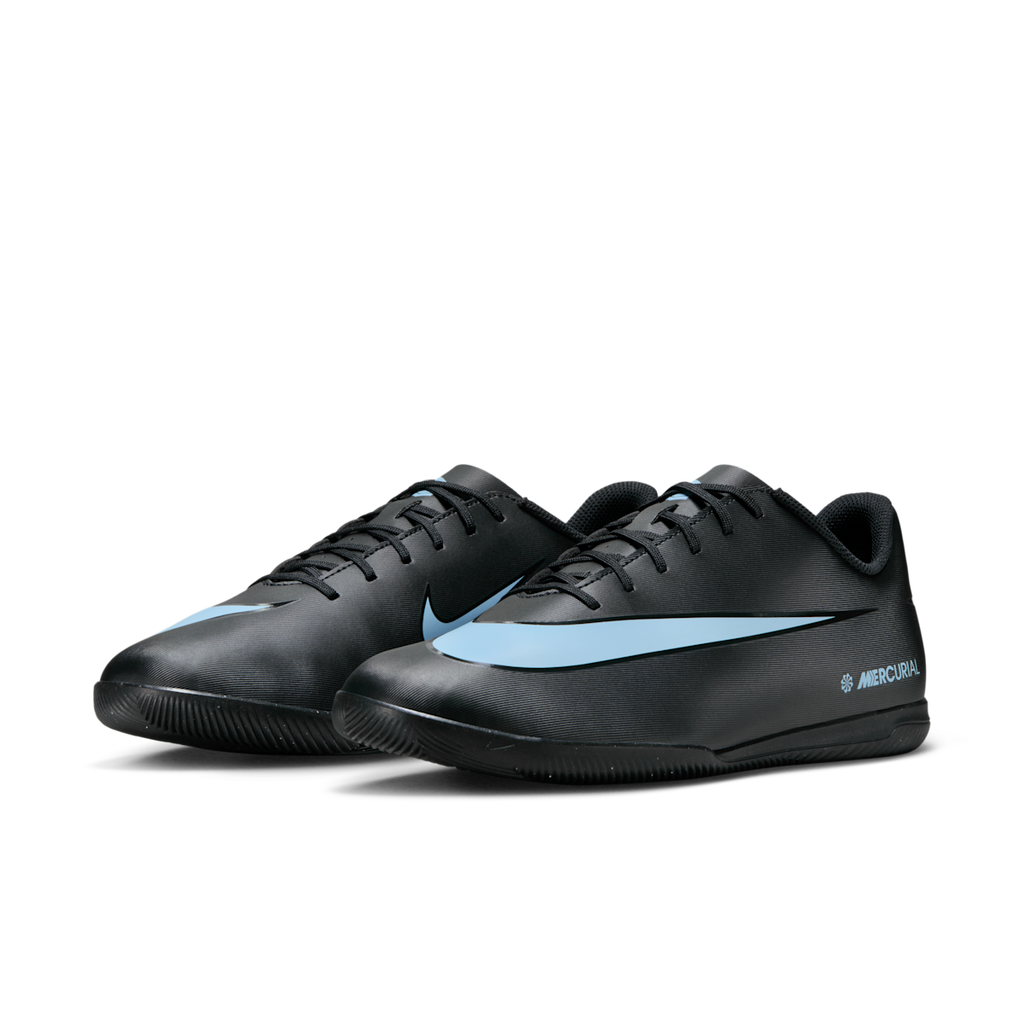Men's Mercurial Vapor 16 Club Indoor/Court Low-Top Soccer Shoes