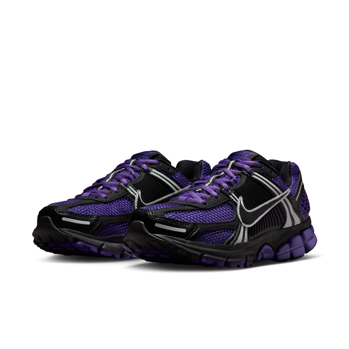 Women's Zoom Vomero 5 Shoes with Reflective Accents