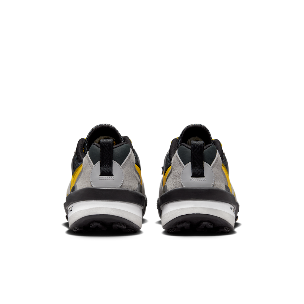 Men's Zegamadome x sacai Shoes