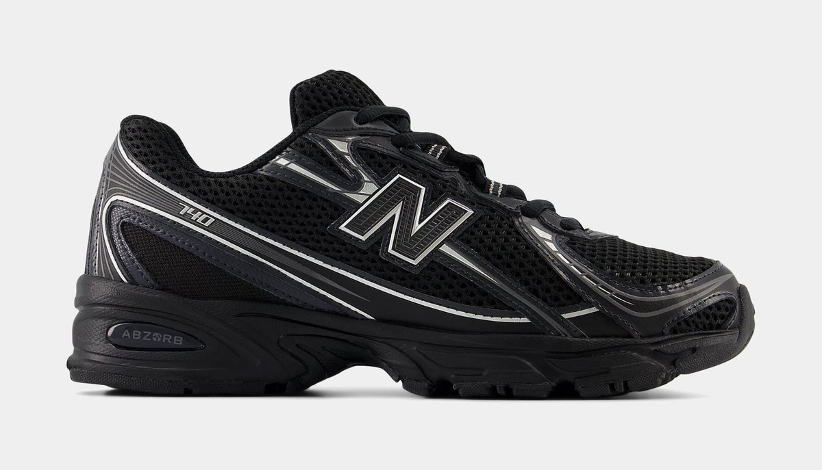 740 Mens Running Shoes (Black/Metallic Silver)