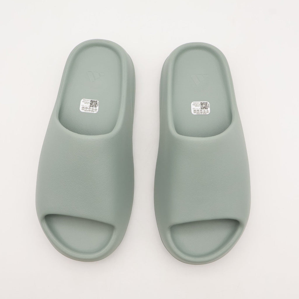 ID5480 adidas YEEZY Slide Salt (Men's)