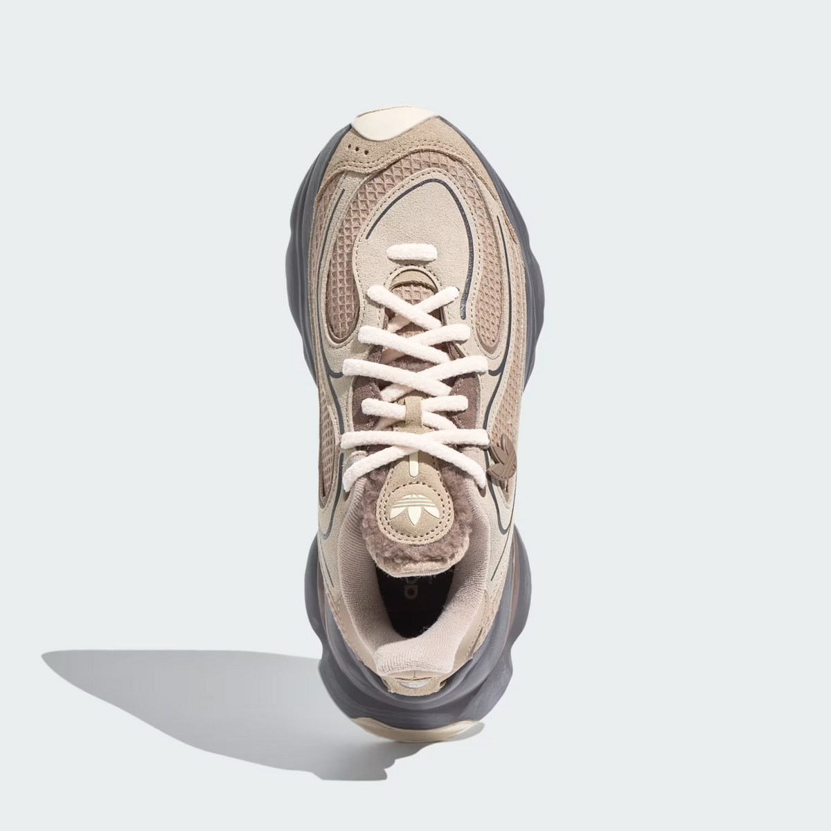 LA3793 adidas Ozvenuz (Unisex)