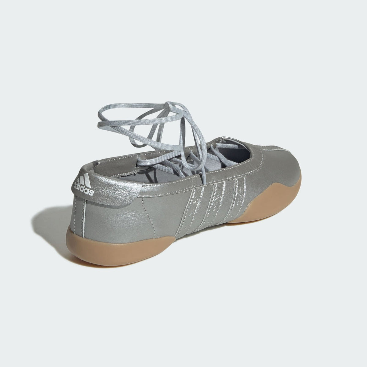 JR7032 adidas Originals Taekwondo Mei Ballet Silver Metalli Silver Meta (Women's