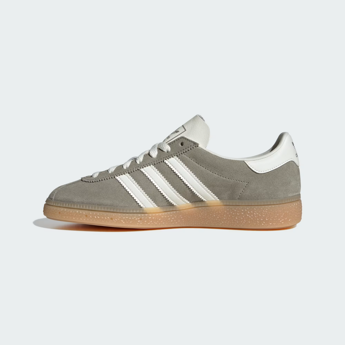 JS3990 adidas Originals Munchen Silver Pebble Off White Silver Metallic (Men's)