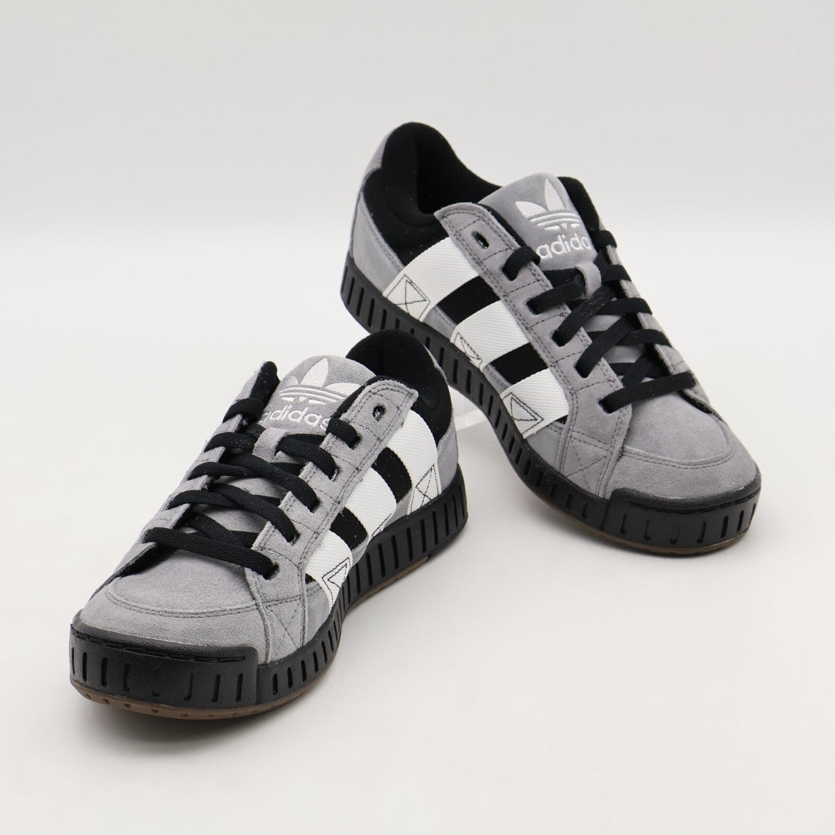 IH2228 adidas Originals Lawsuit Grey Core White (Men's)