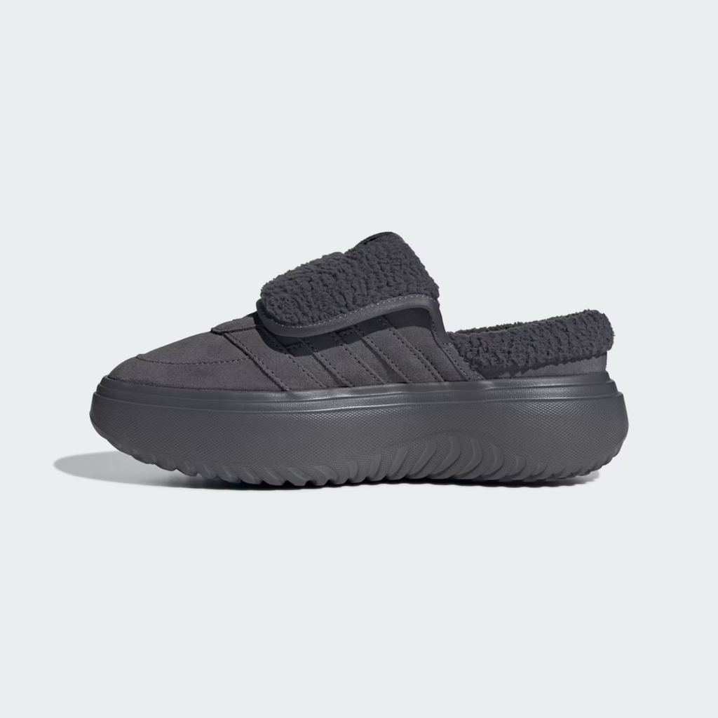 JS4999 adidas GRAND COURT MULE (Women's)