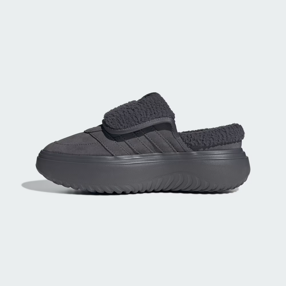 JS4999 adidas GRAND COURT MULE (Women's)