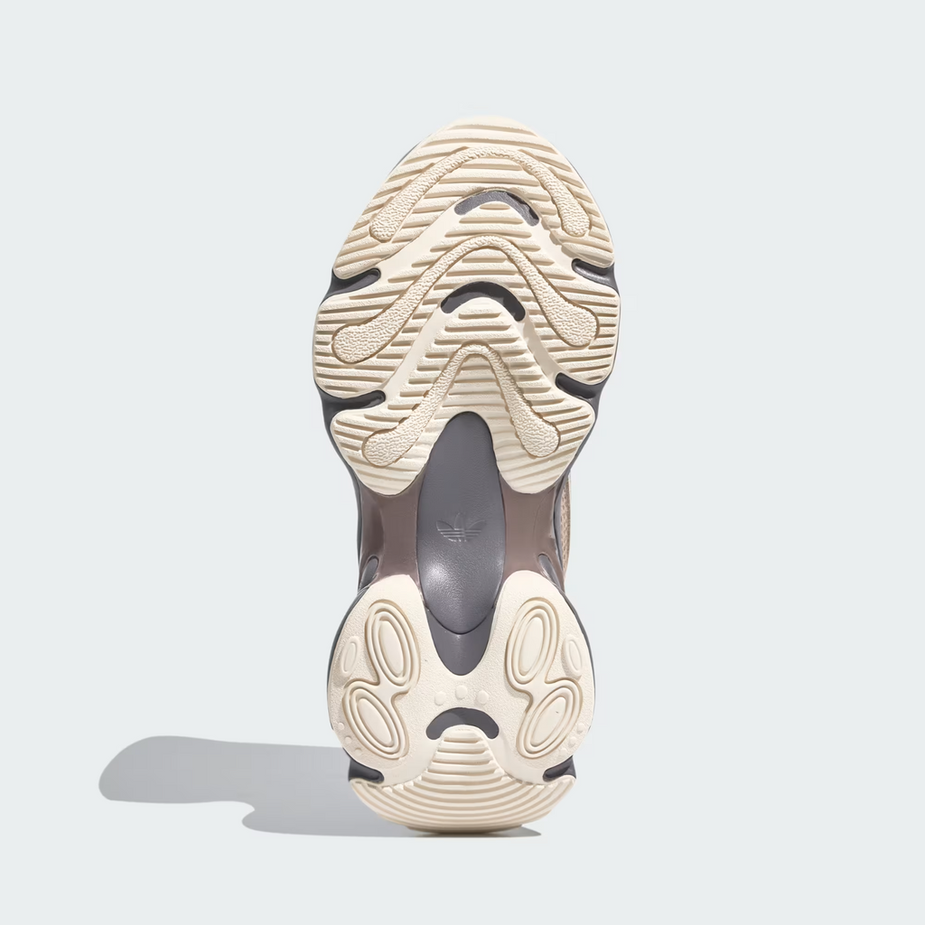 LA3793 adidas Ozvenuz (Unisex)