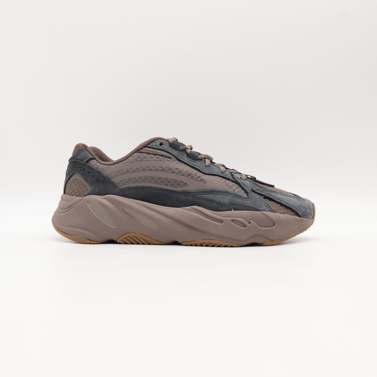 GZ0724 Adidas Yeezy Boost 700 V2 Mauve Brown Charcoal Grey Gum Beige Suede Mesh