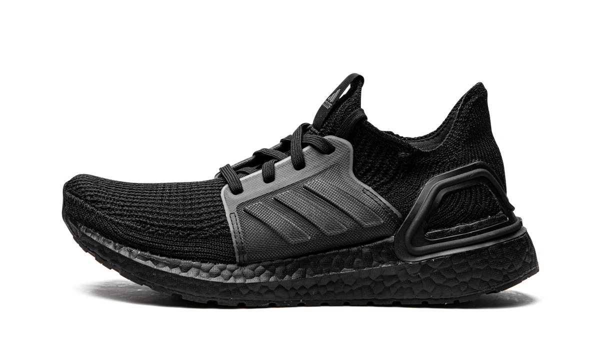 ULTRABOOST 19 WMNS "Triple Black" EF1345