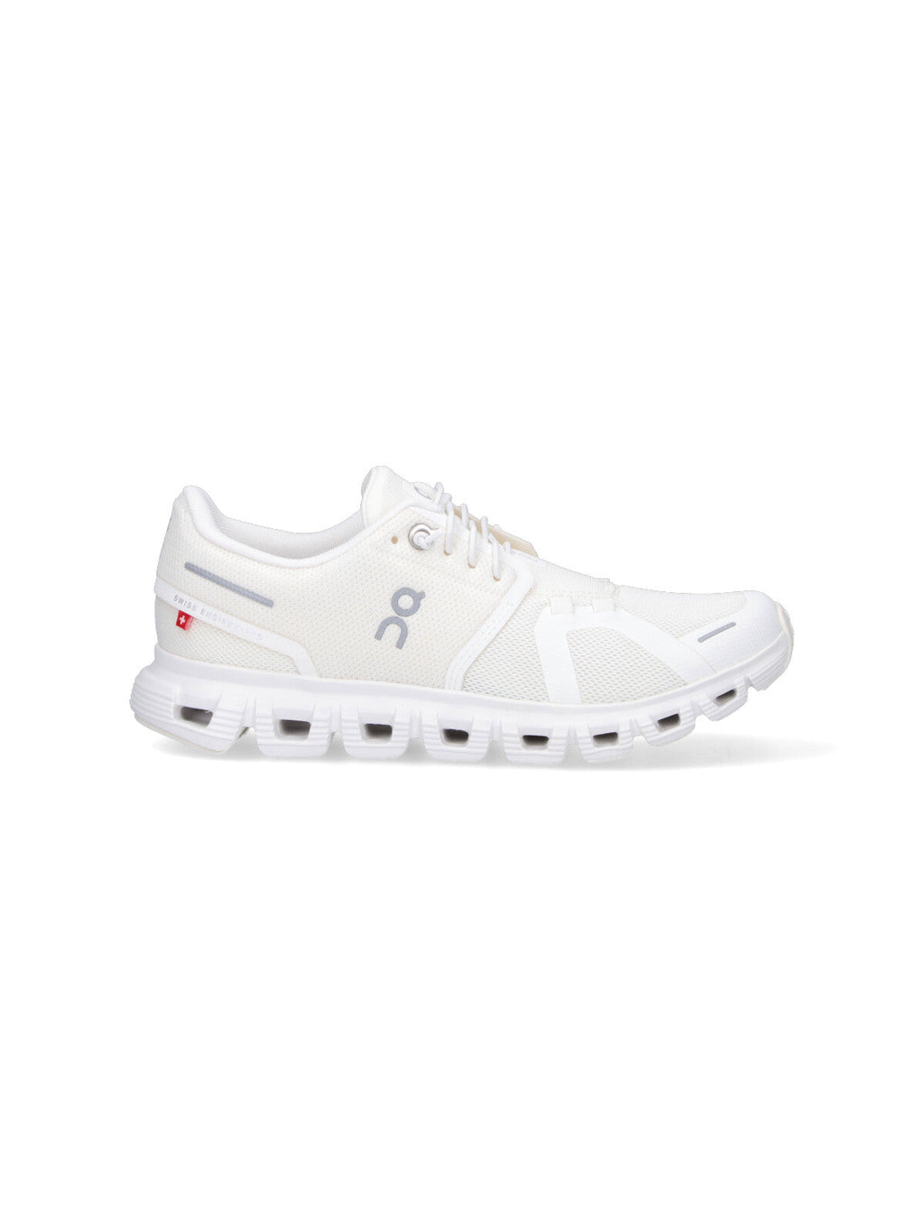 Cloud 6 Sneakers With Rounded Toe And Textured Sole