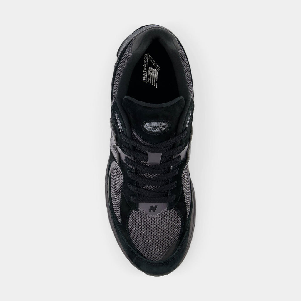 2002R Mens Running Shoes (Black/Dark Grey)