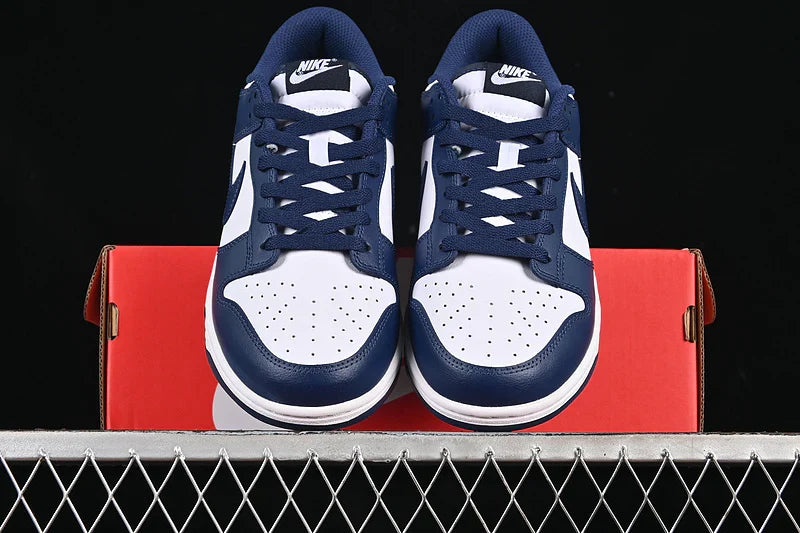 Nike SB Dunk Low "Dark Blue"
