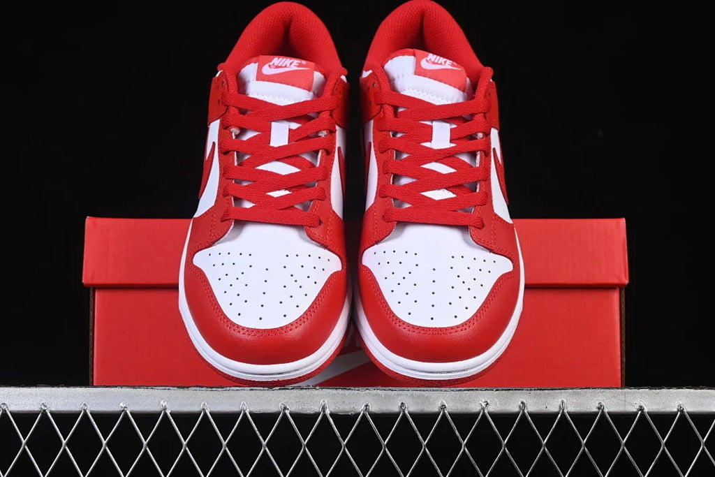Nike SB Dunk Low "Red White"