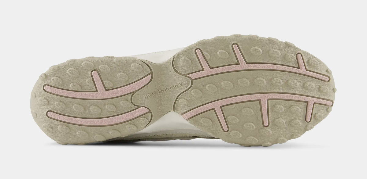 204L Womens Running Shoes (Sea Salt Pink)