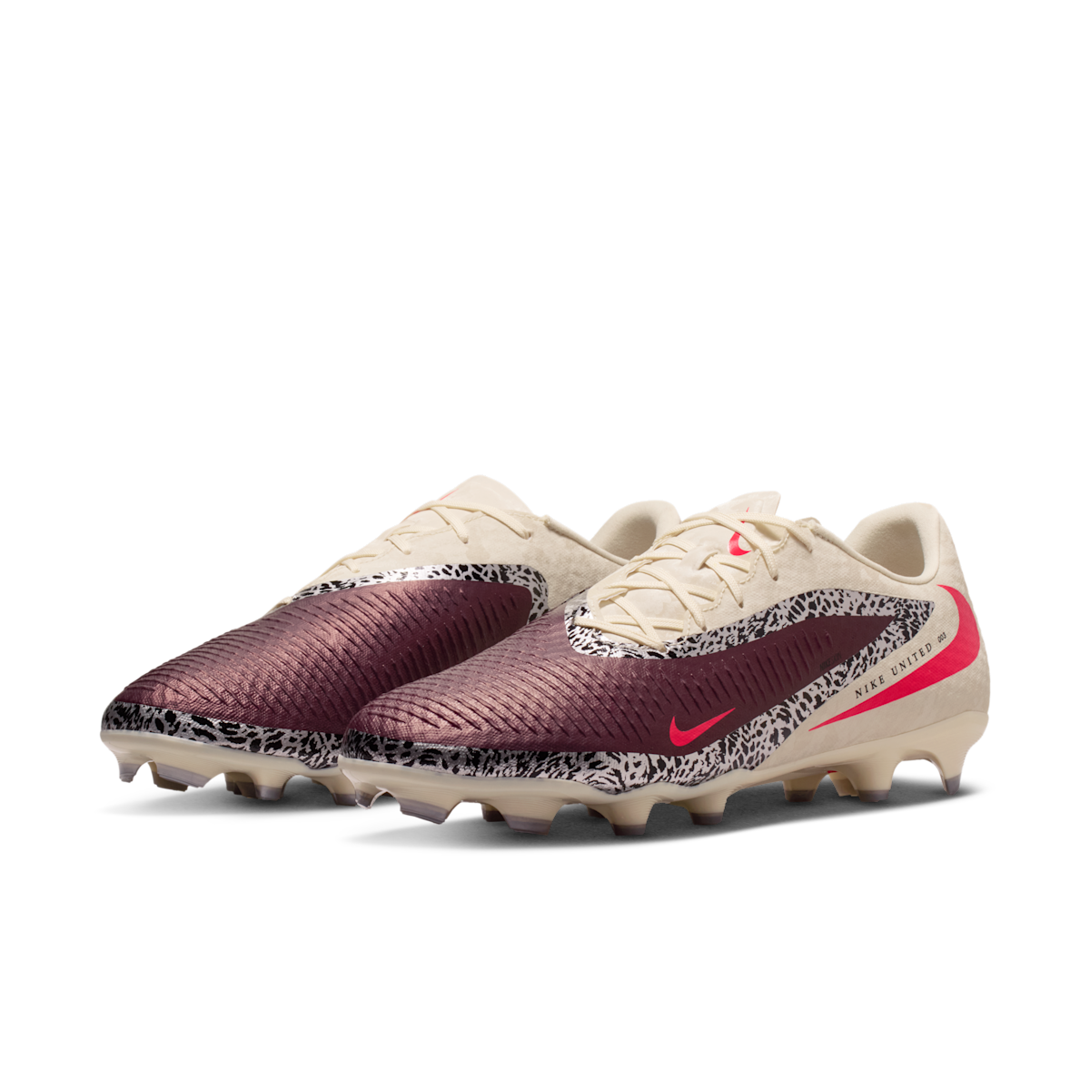 Men's United Phantom 6 Low Academy Multi-Ground Soccer Cleats