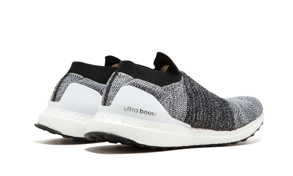 UltraBoost Laceless "Oreo" BB6141