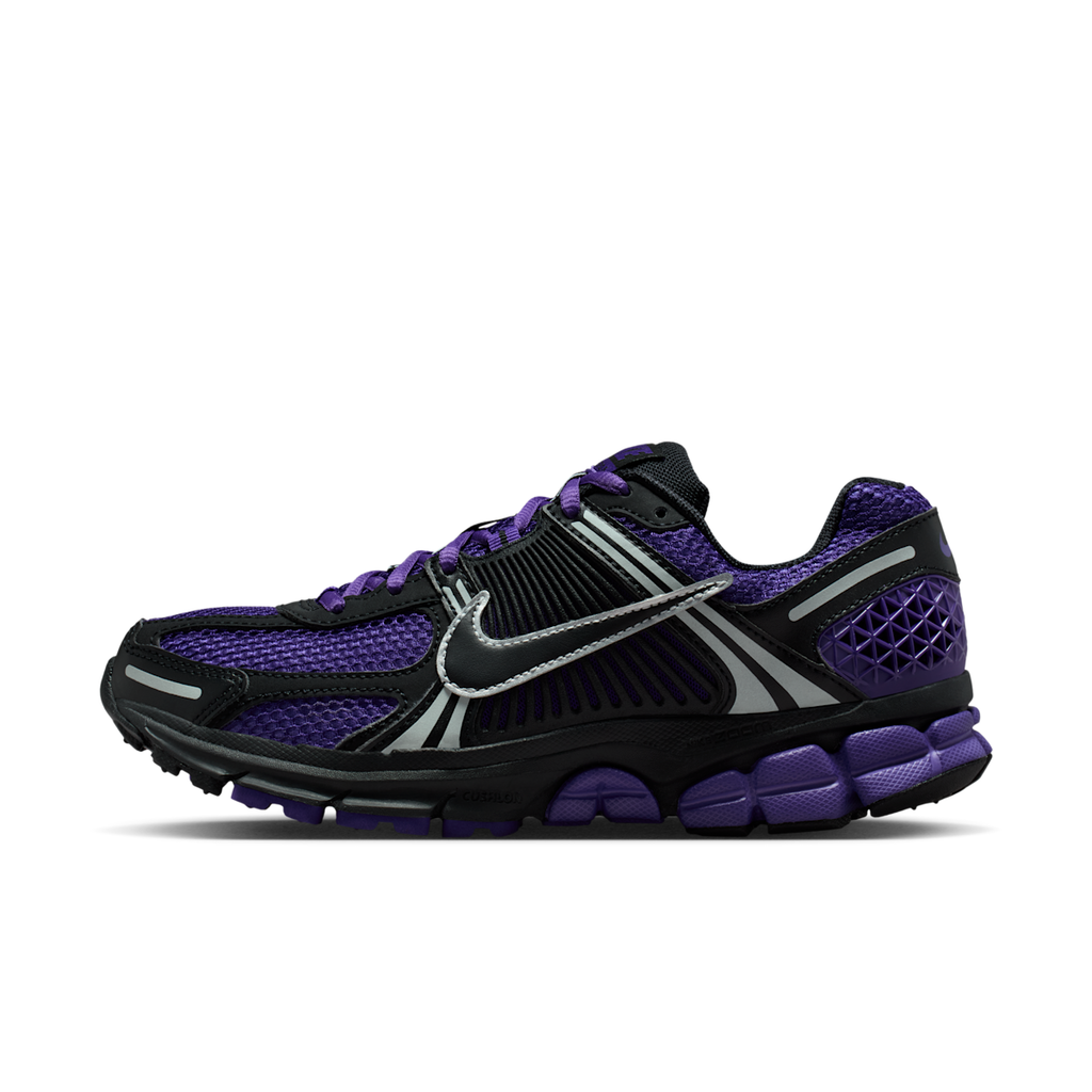 Women's Zoom Vomero 5 Shoes with Reflective Accents
