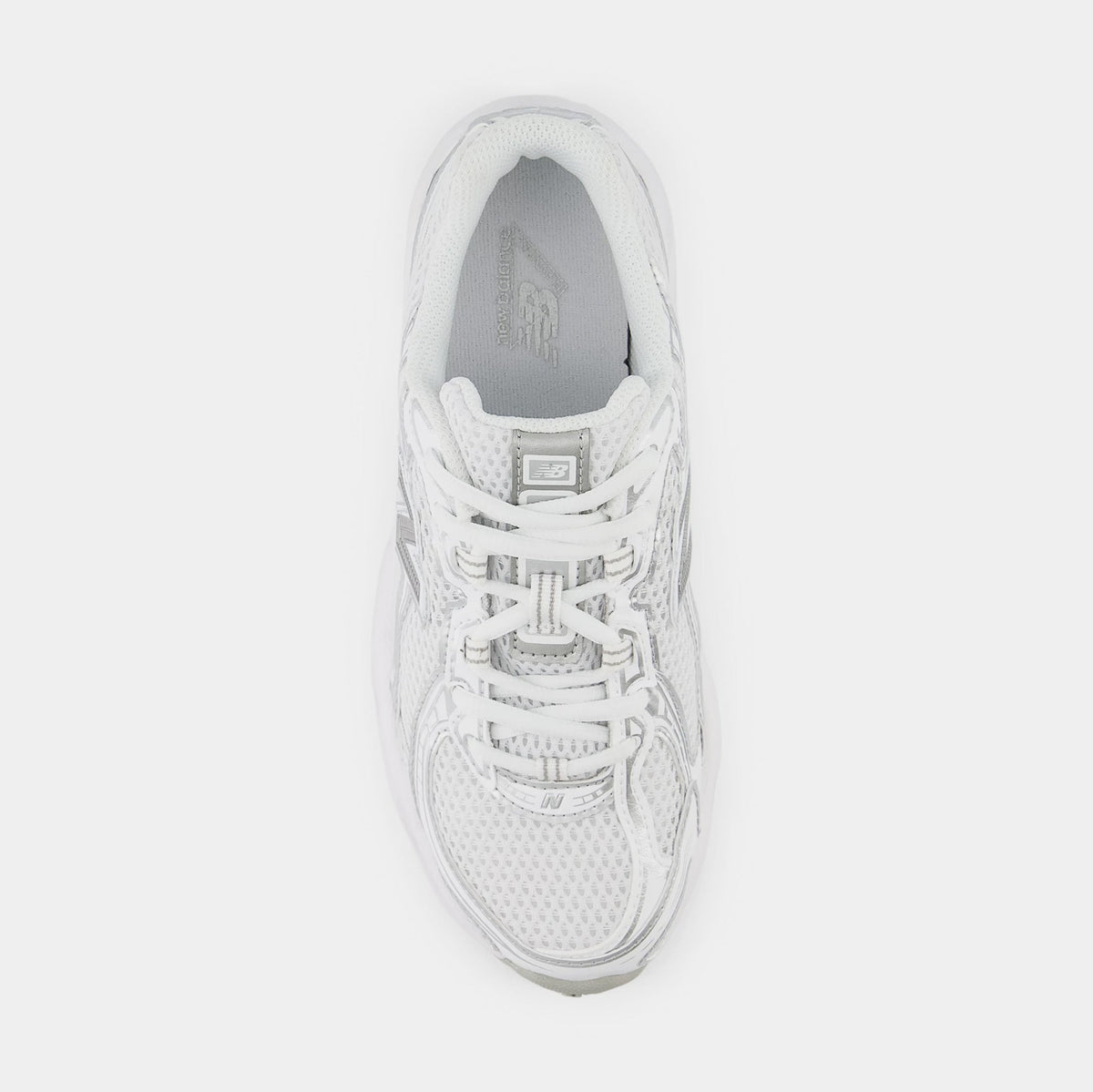 740 Grade School Running Shoes (Silver Metallic/White)