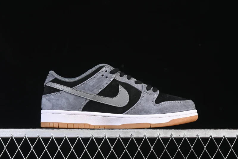 Nike SB Dunk Low "Dark Smoke Grey"