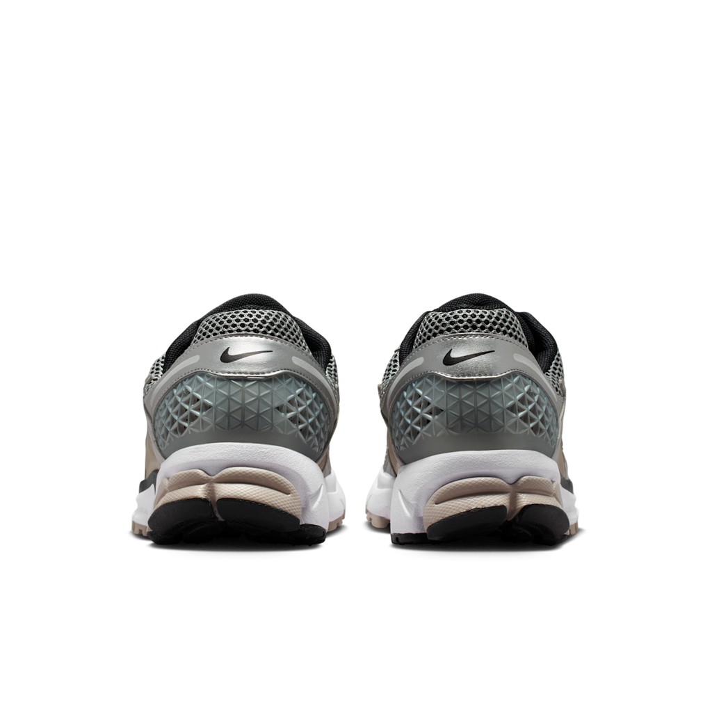 Men's Zoom Vomero 5 Shoes