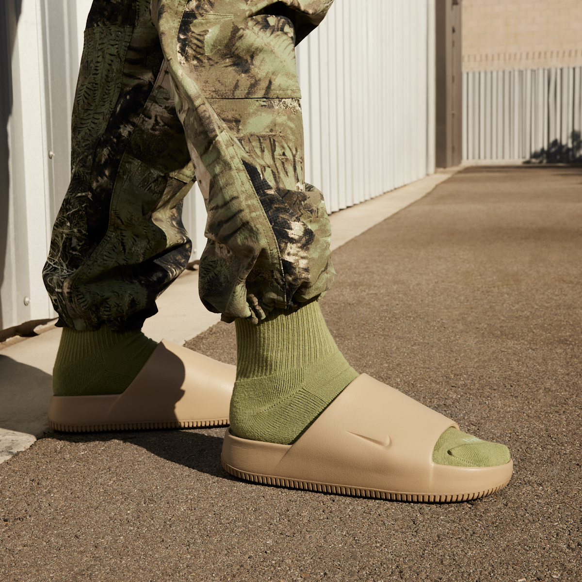 Men's Calm Slides
