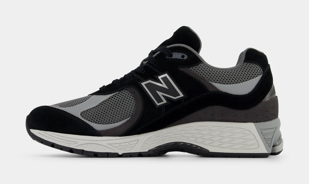 2002R Mens Running Shoes (Black/Grey)