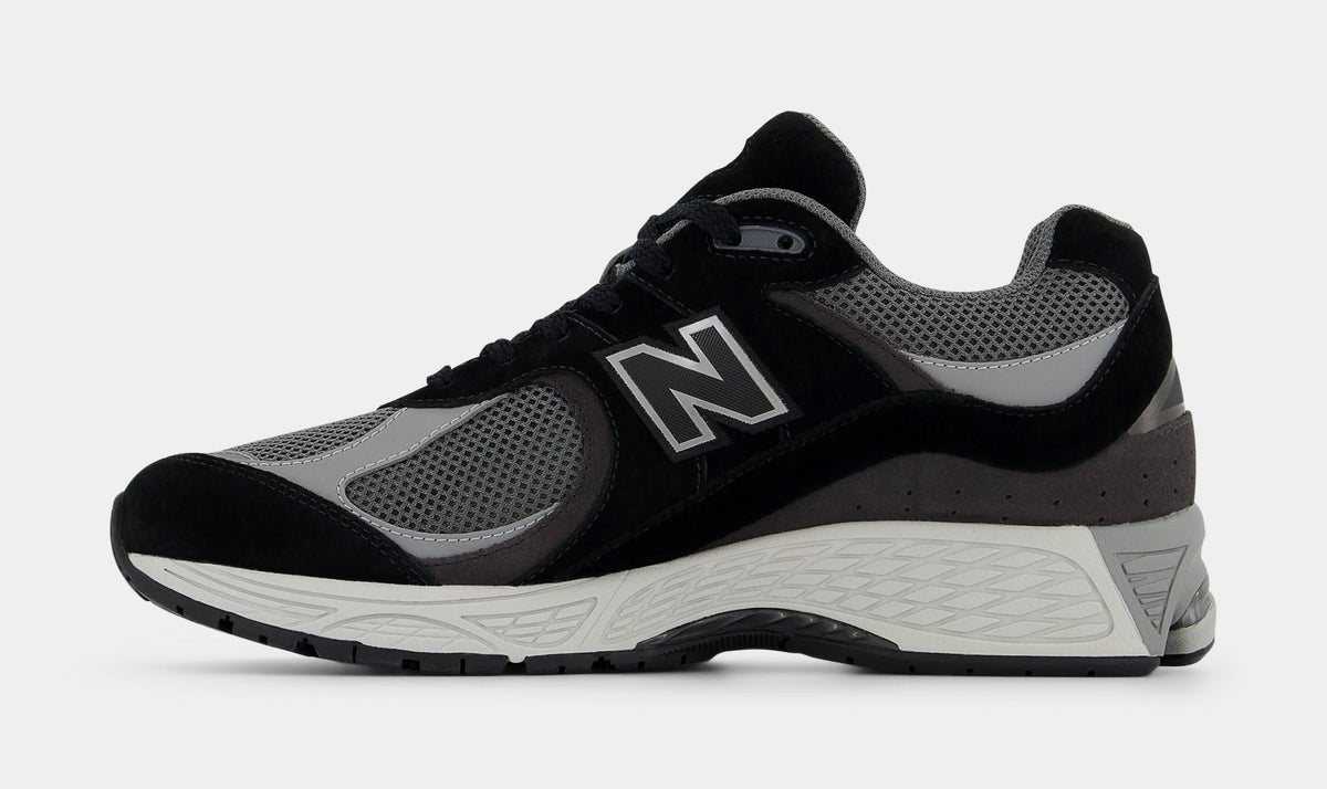2002R Mens Running Shoes (Black/Grey)