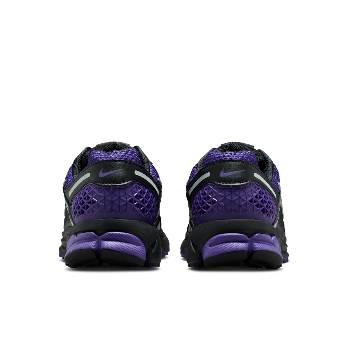 Women's Zoom Vomero 5 Shoes with Reflective Accents