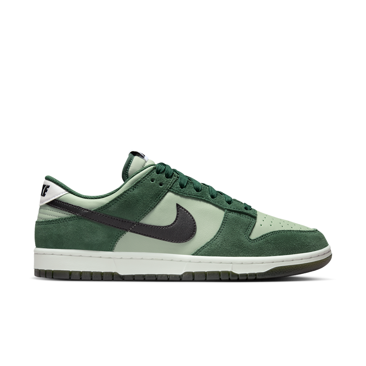 Men's Dunk Low Retro SE Shoes