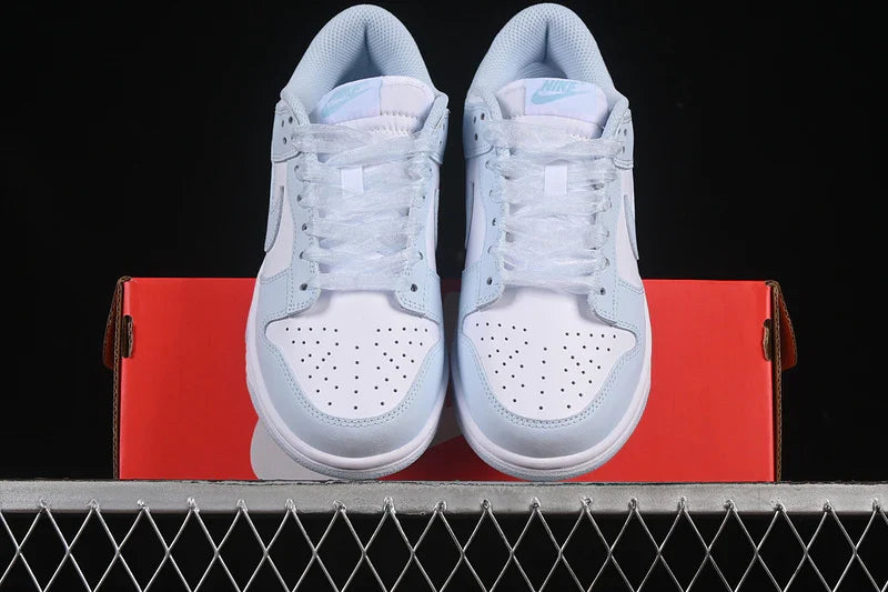 Nike SB Dunk Low "Glacier Blue"