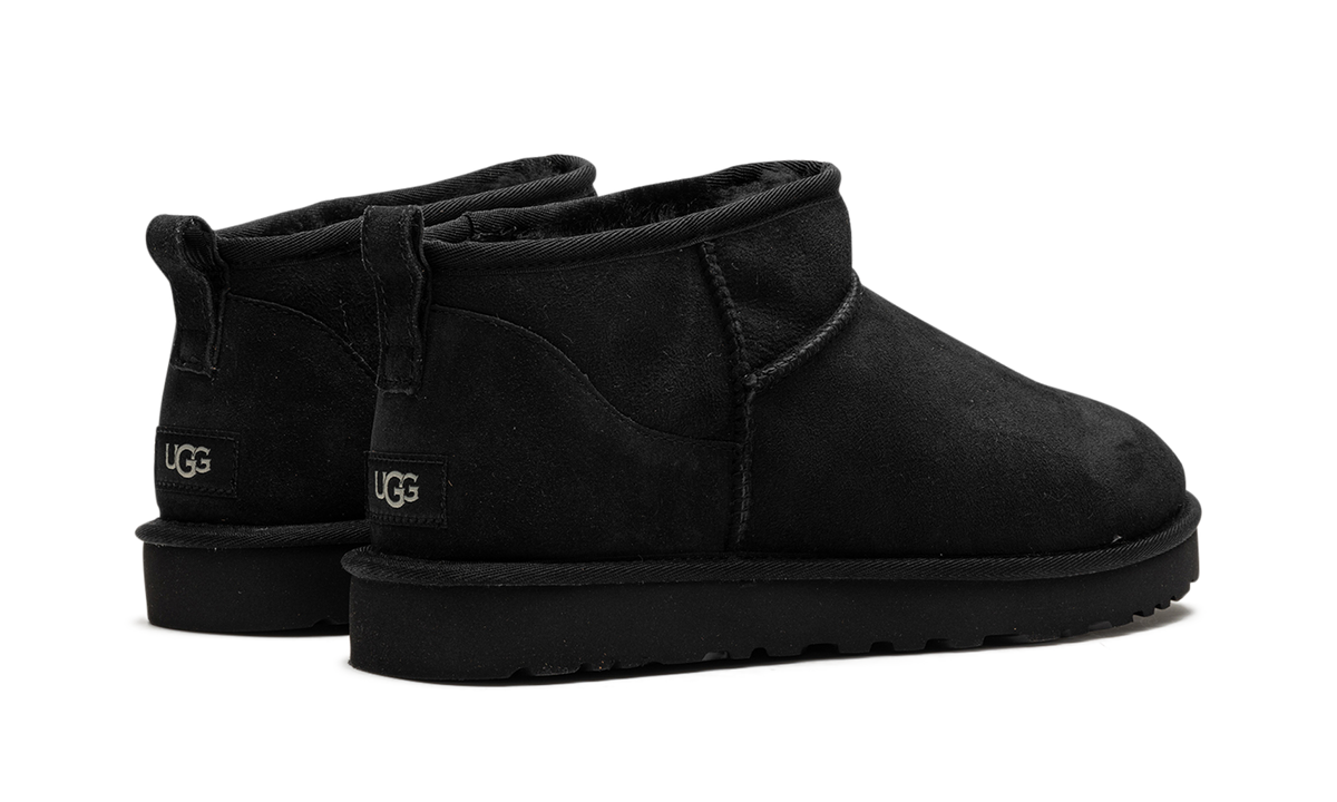 Classic Ultra Mini Boot "Black" 1137391 BLK
