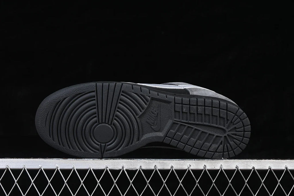 Nike SB Dunk Low "Anthracite"
