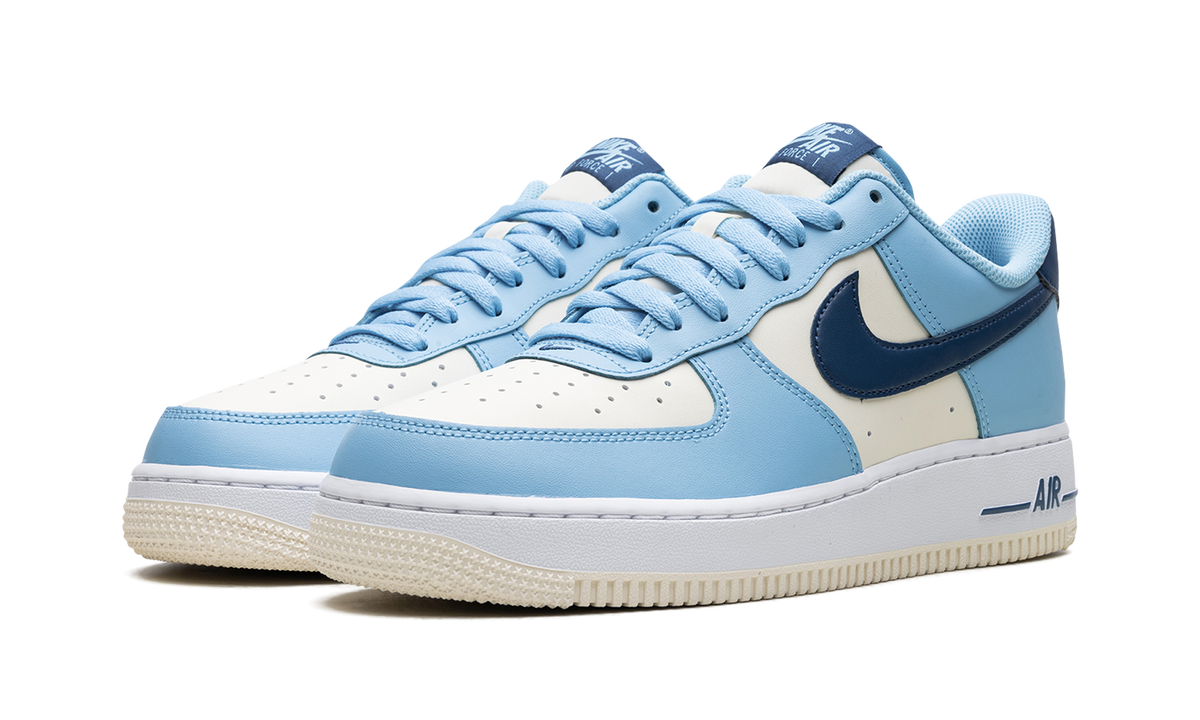 Air Force 1 Low "Aquarius Blue Coconut Milk" HF4837 407