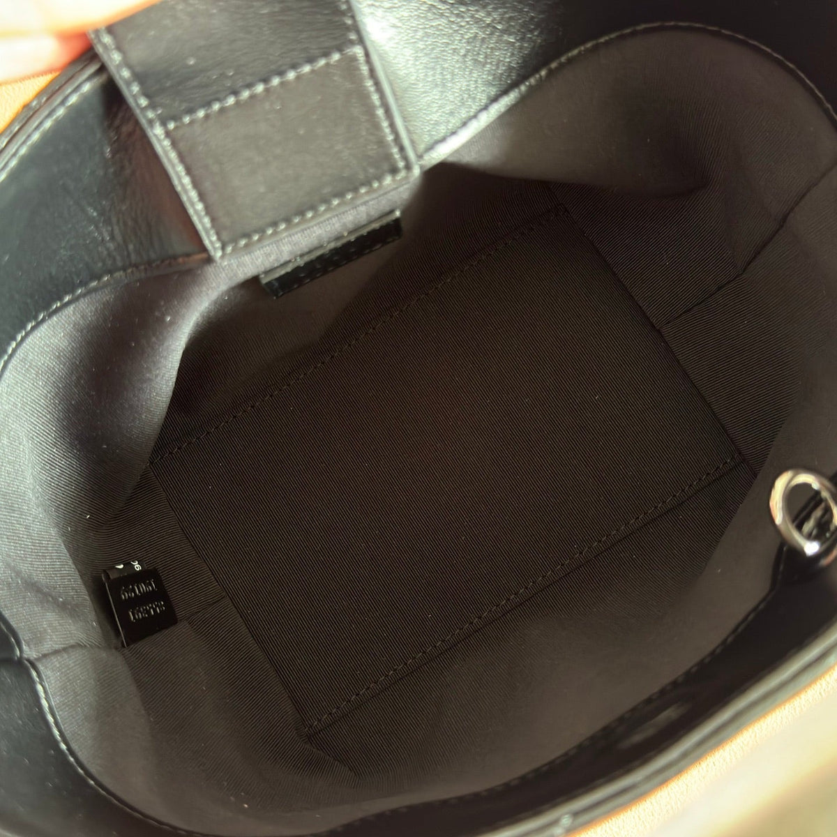 GUCCI 26S  MARMONT TOTE BAG 17 IN BLACK CALFSKIN