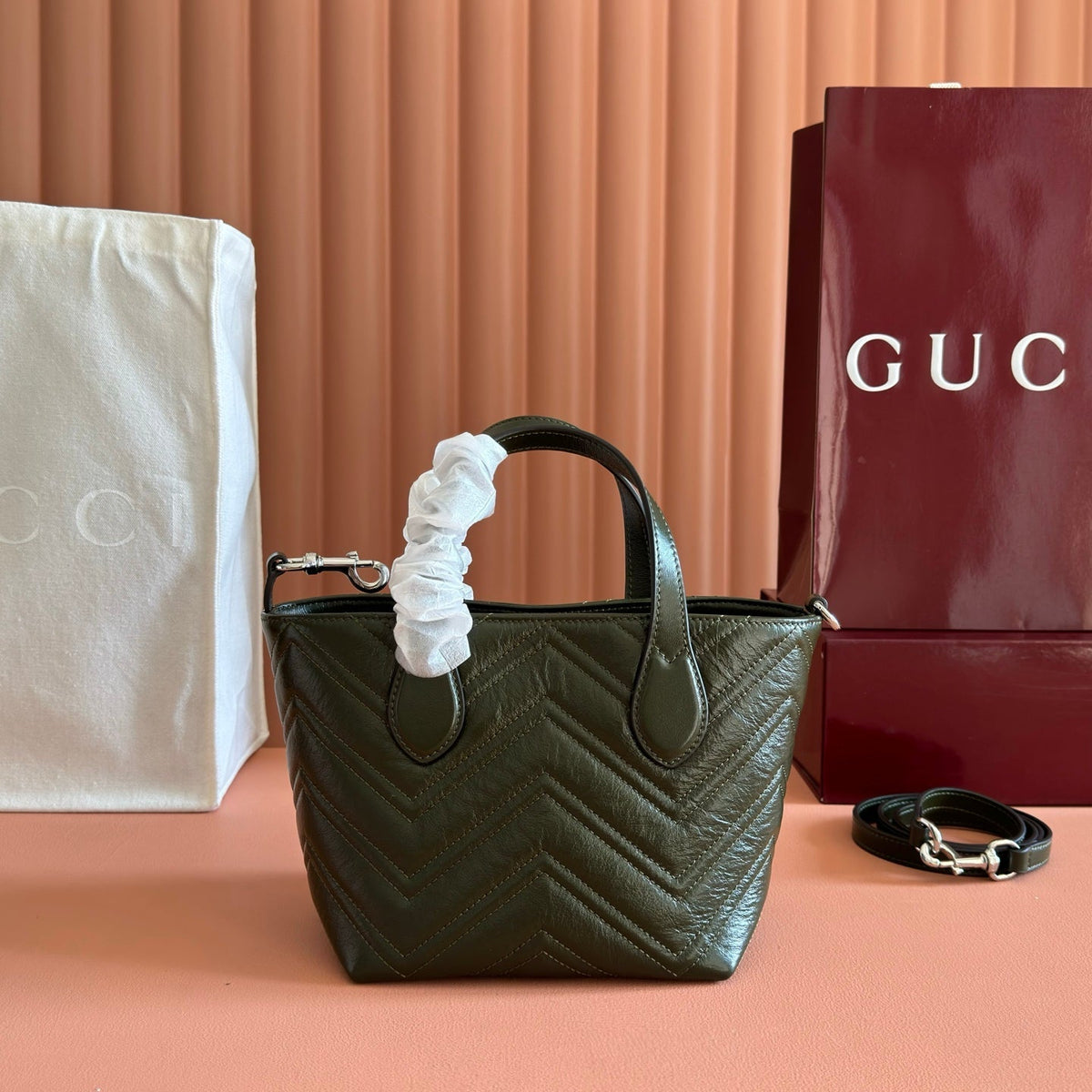 GUCCI 26S  MARMONT TOTE BAG 17 IN MOSS GREEN CALFSKIN