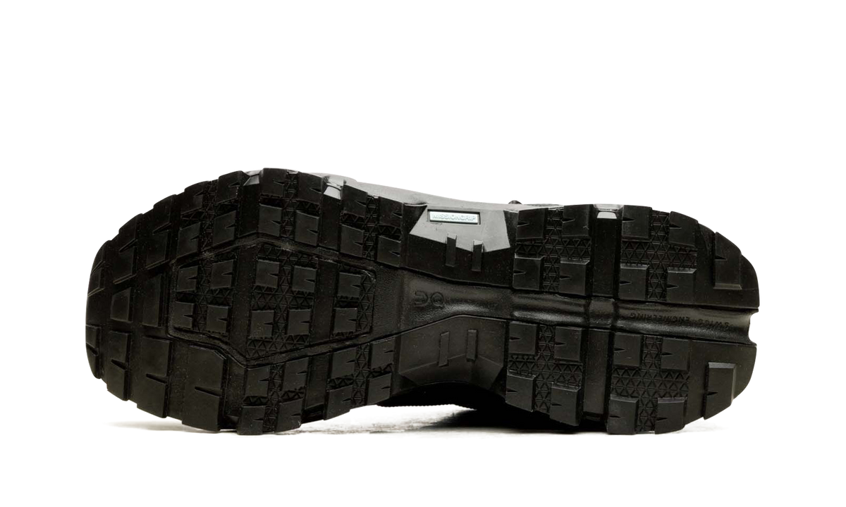 Cloudrock Low WP "Black Black" 3MF10251043